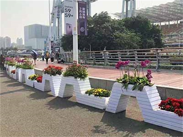 河北保定道路PVC花箱.jpg